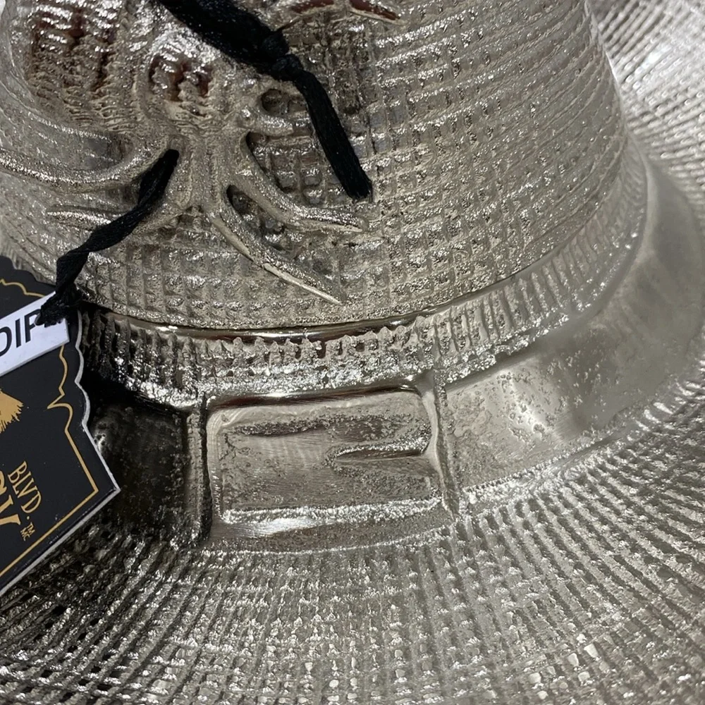 NWT.  Broomstick Blvd., witche’s hat, metal, chip and dip tray. - Picture 4 of 15